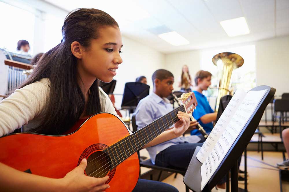 Many Twin Cities Public Schools Offer Guitar Classes